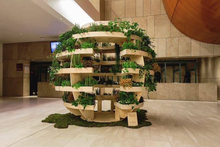 16 DIY Greenhouse Tutorials for Plant Nurturers