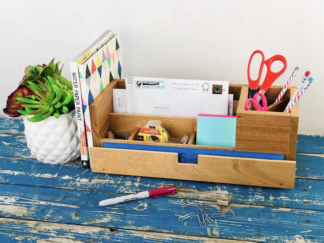 15 DIY’s For Clean And Organized Desks