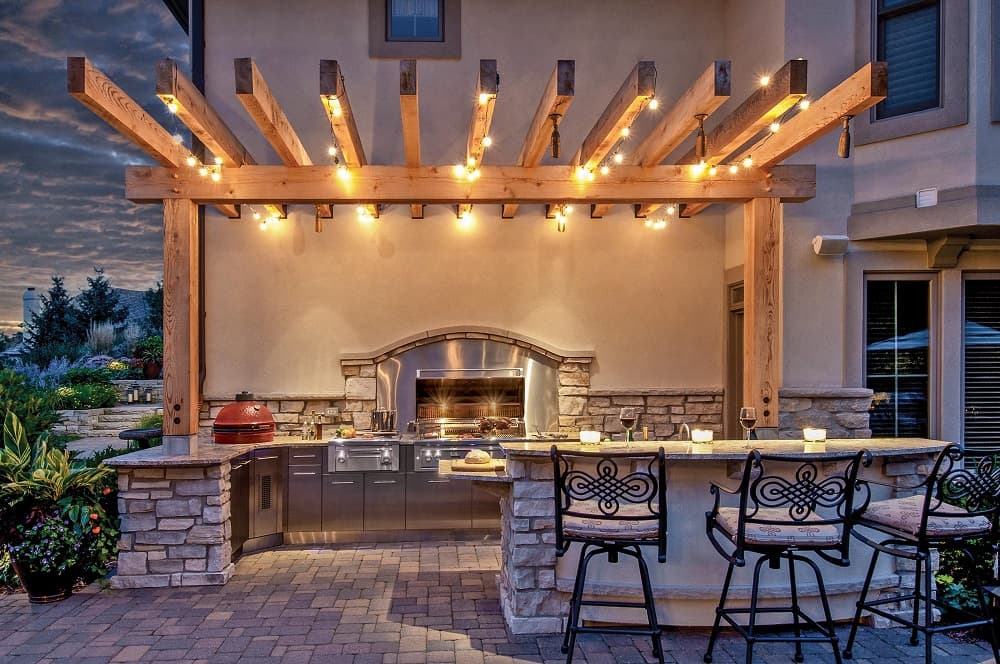 19 Amazing Ideas for Large Backyard Kitchen