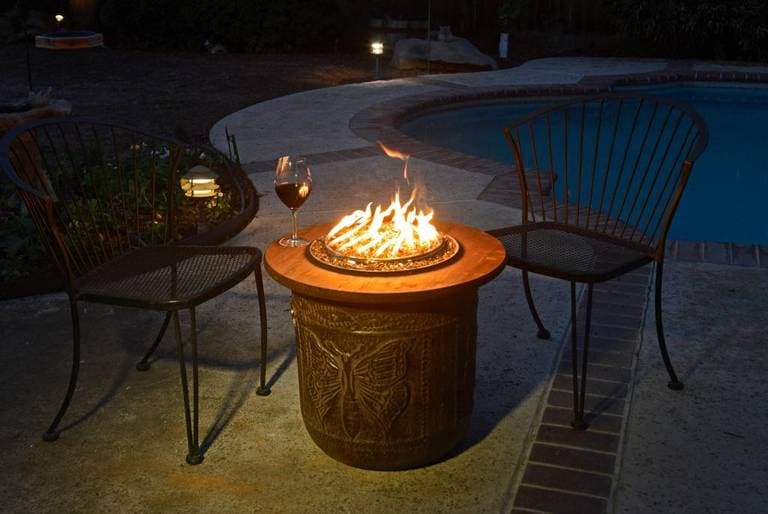 20 DIY Outdoor Fire Pits For Your New Garden