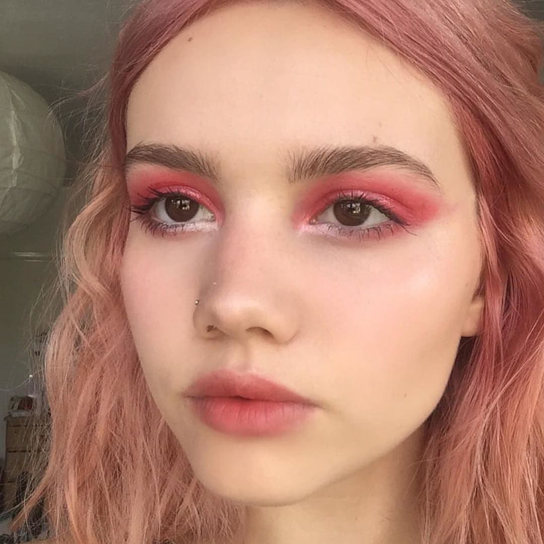 15 Chic Rose-Colored Ideas For Makeup Enthusiasts