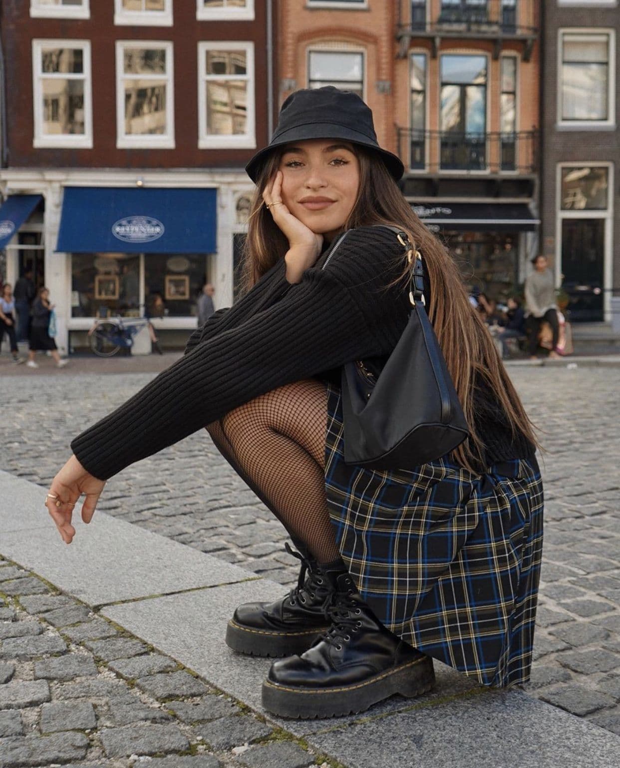 Doc Martens – 15 Streetwear Fashion Outfits