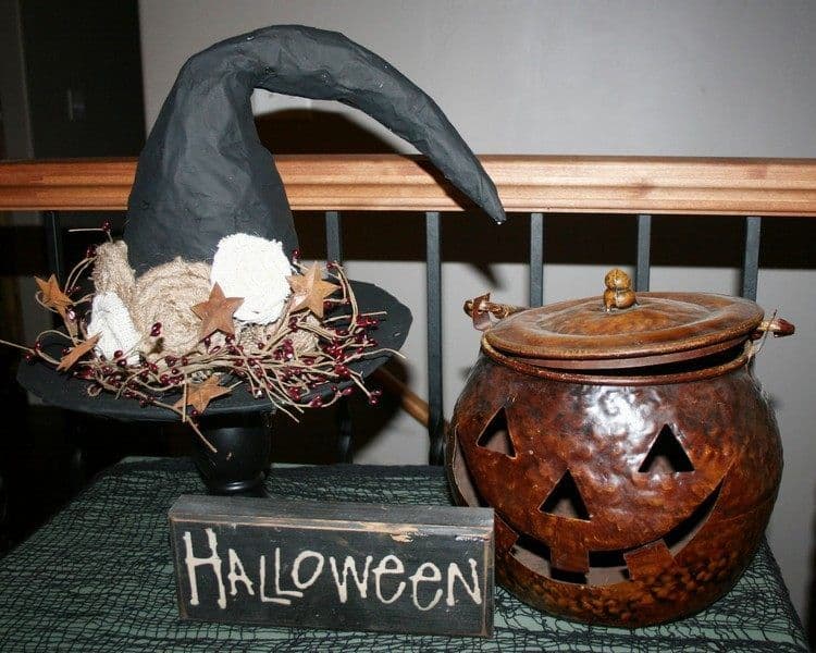 18 Cute Halloween Costume Accessories To Make At Home