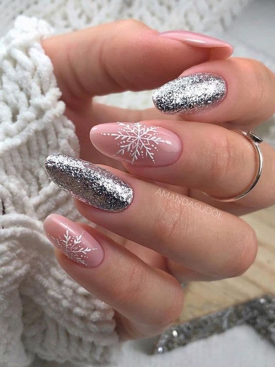 Greet Christmas With These 15 Snowflake Nail Ideas