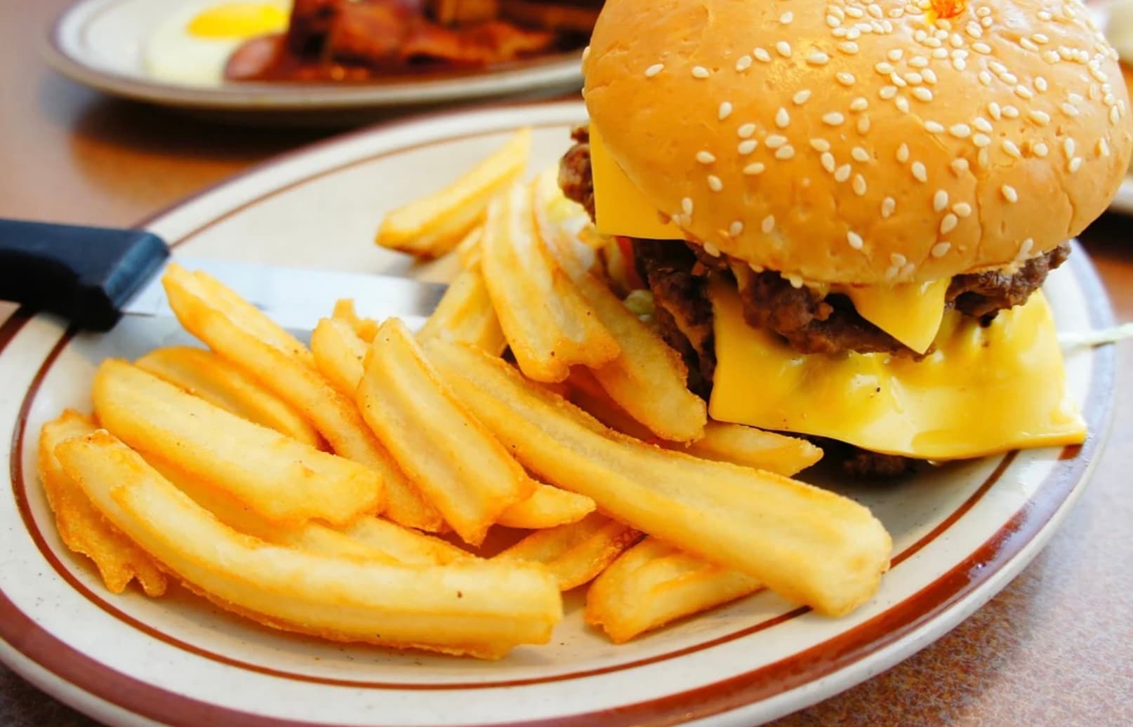 How Can You Find Deals of Your Favorite Food?