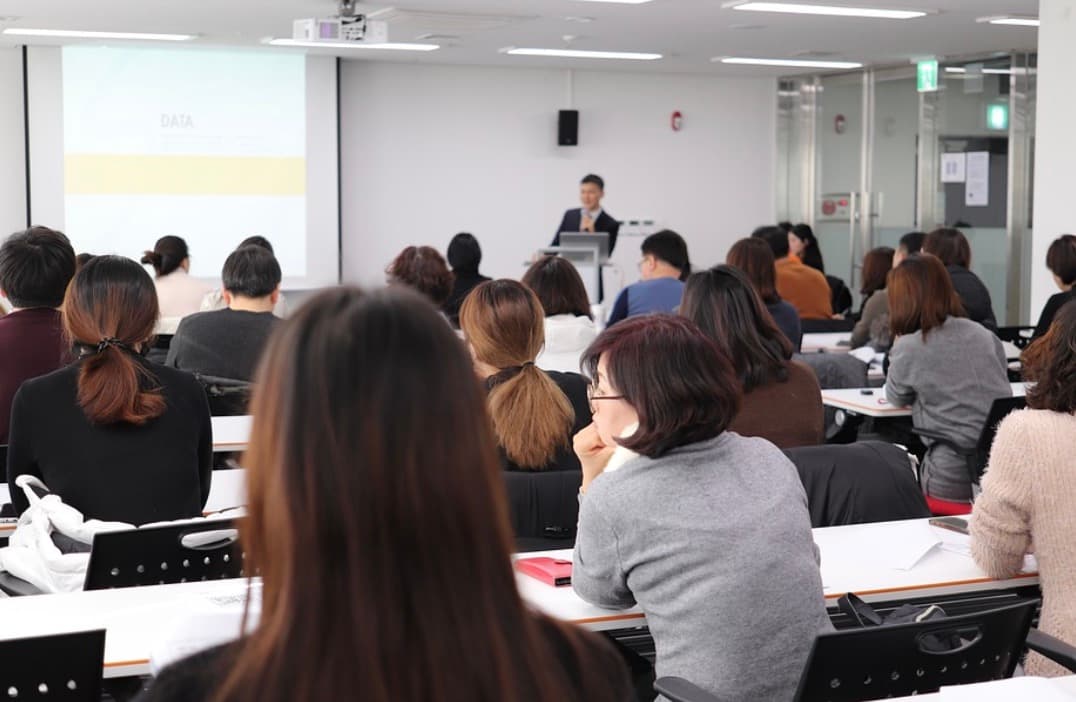 The benefits of studying business management