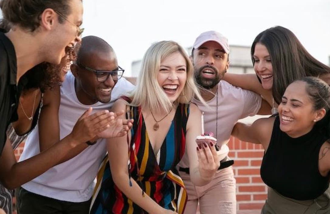How to Throw a Successful Surprise Birthday Party for an Adult
