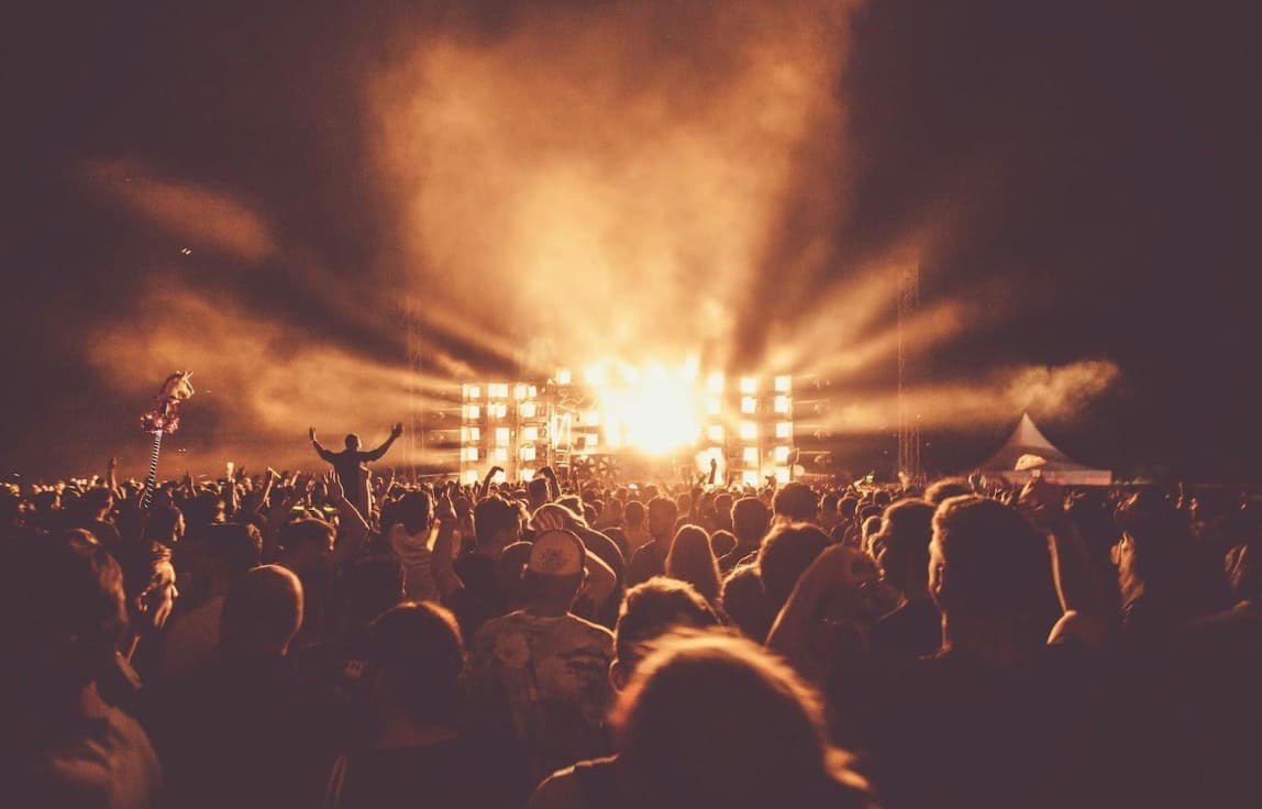 How To Make Everyone Feel Comfortable During An Open-Air Performance