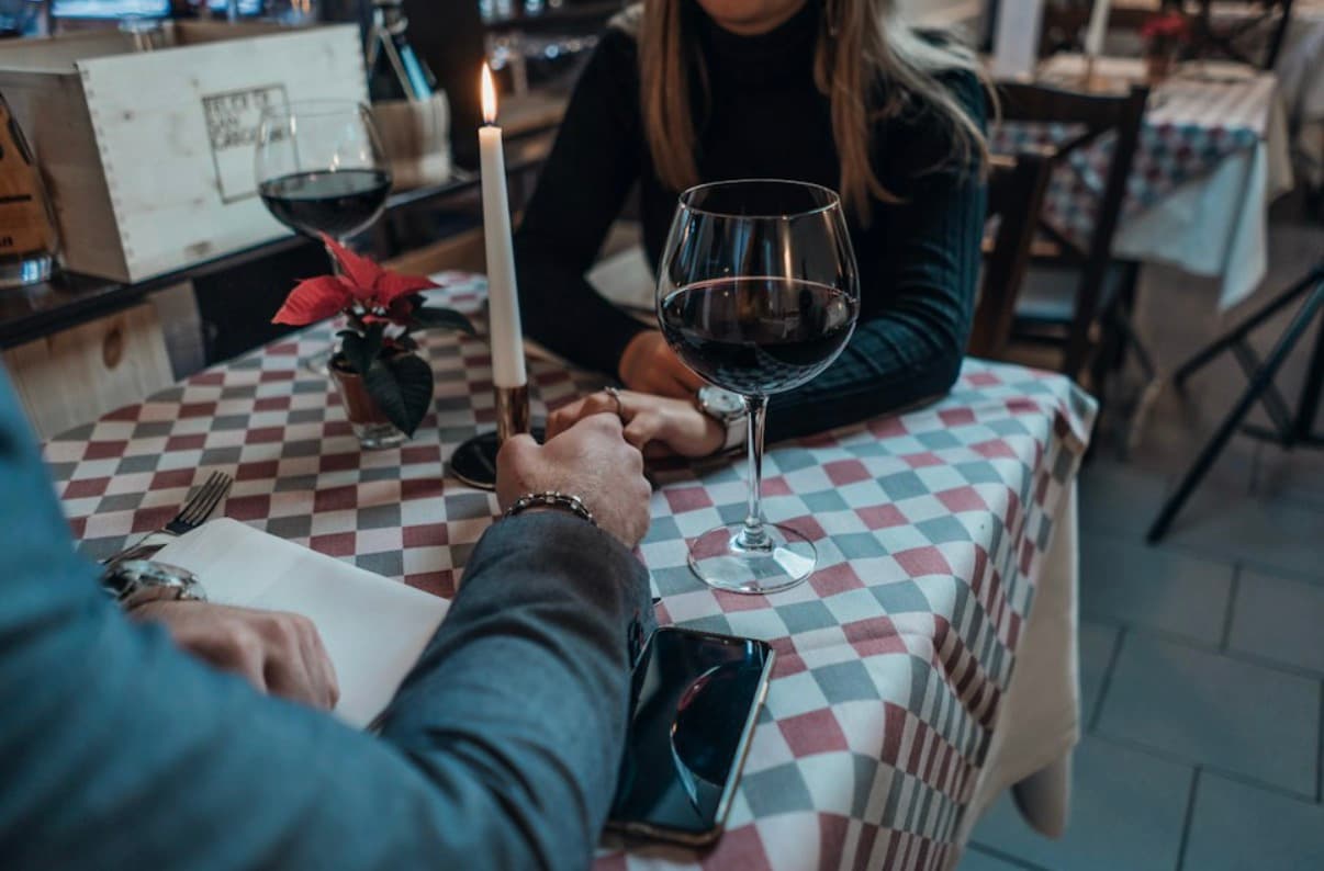 Top Tips for A Safe and Enjoyable Experience on Dating Apps