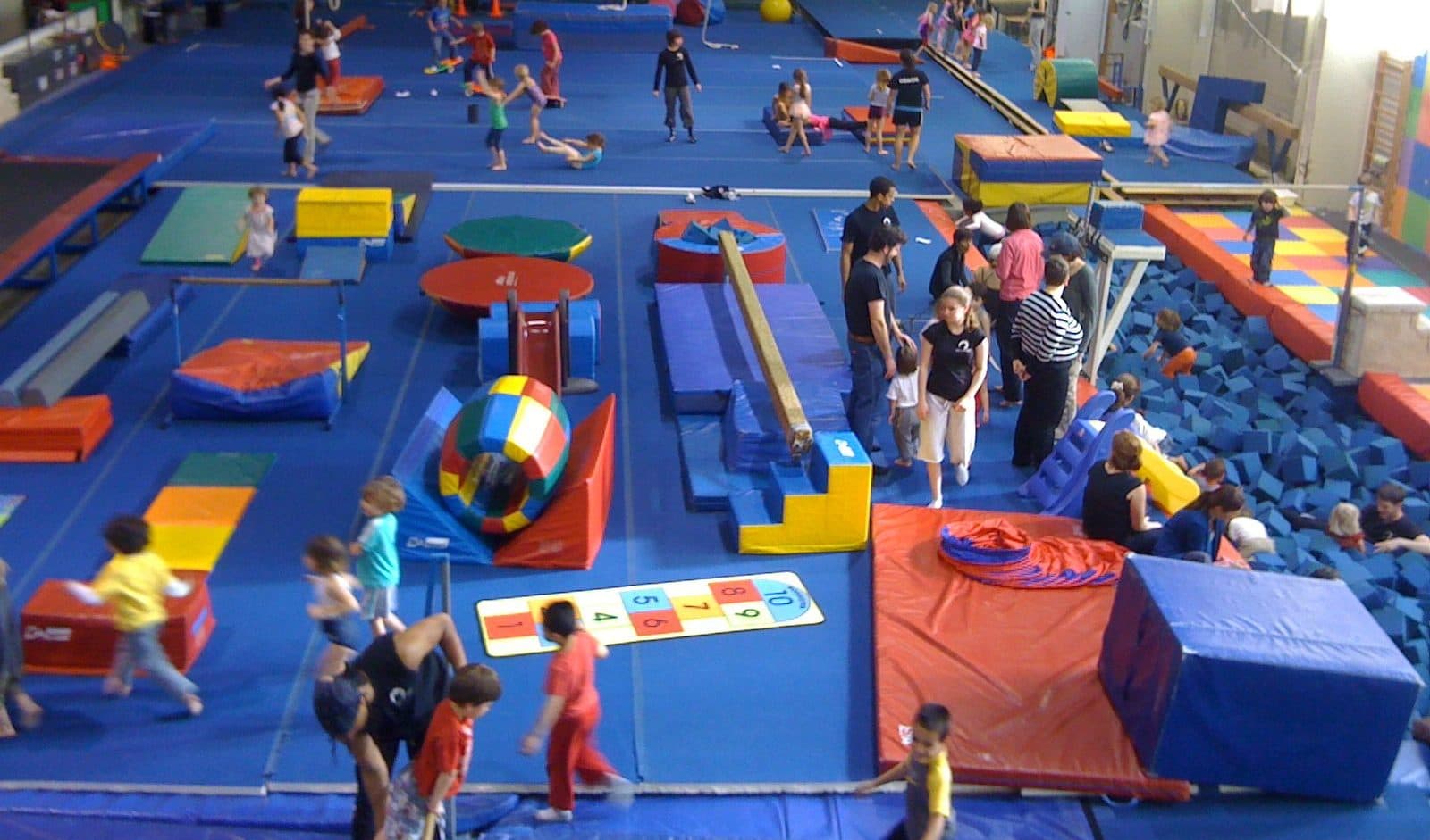 Play Places For Kids: Top Indoor And Outdoor Spots For Fun and Learning