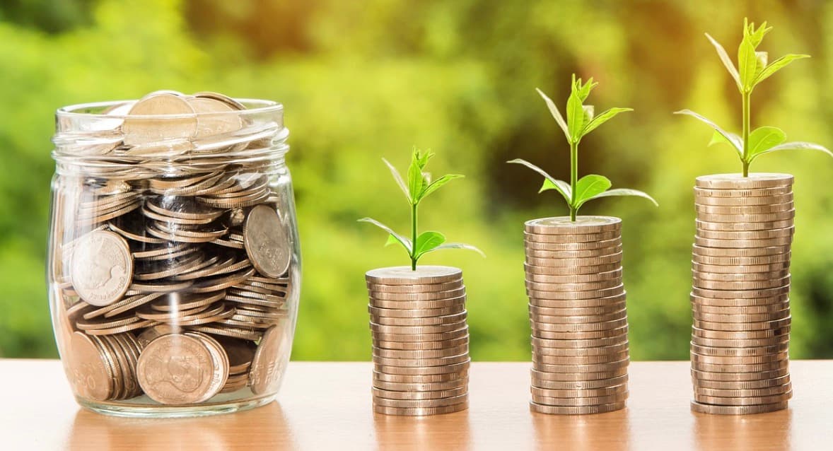 How to Effectively Manage Personal Finances: A Guide