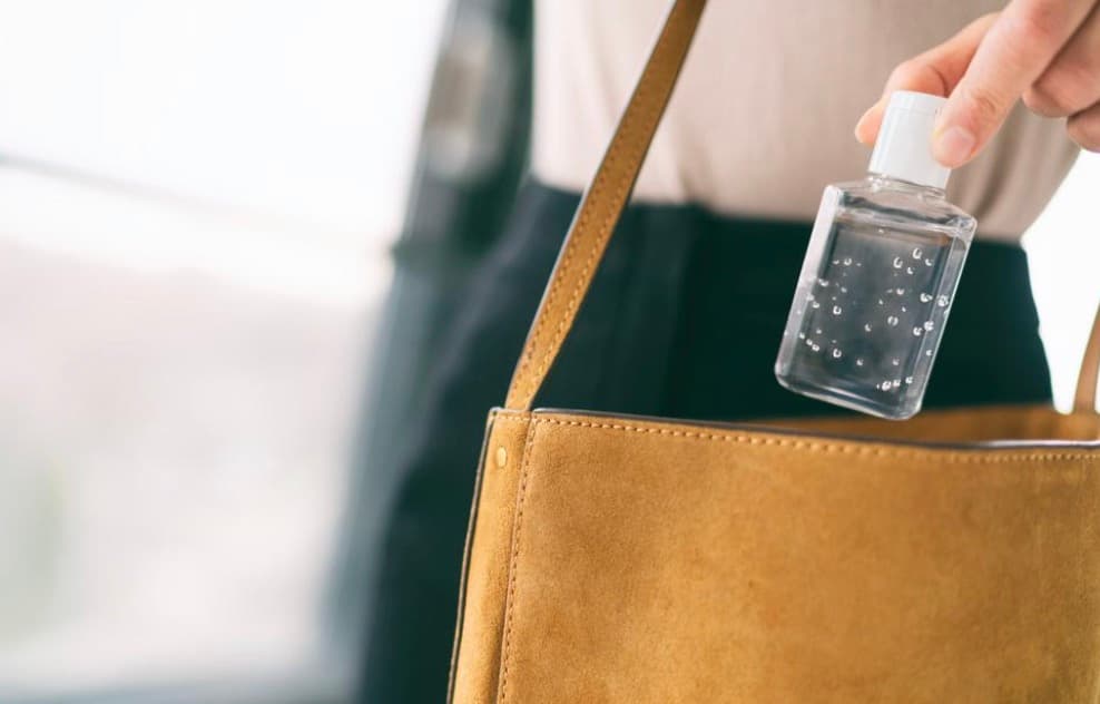 17 Items Every Woman Should Have in Their Purse