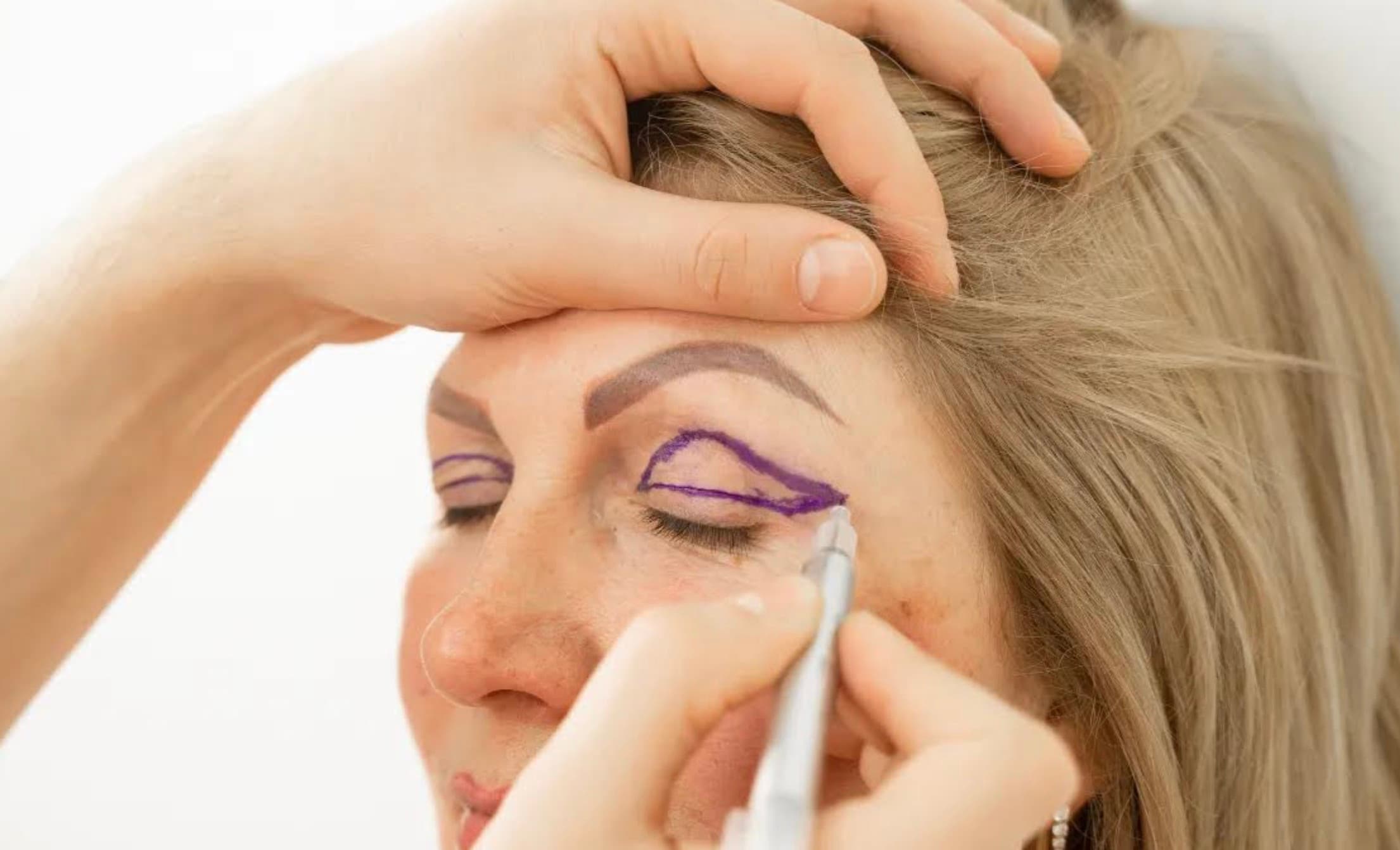 The Rise of Blepharoplasty: Achieving a Youthful Appearance with Eyelid Surgery