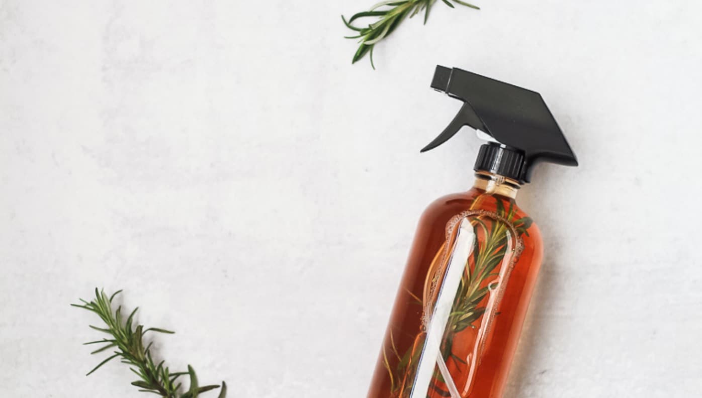 18 Beauty DIY’s To Tame Dry And Frizzy Hair