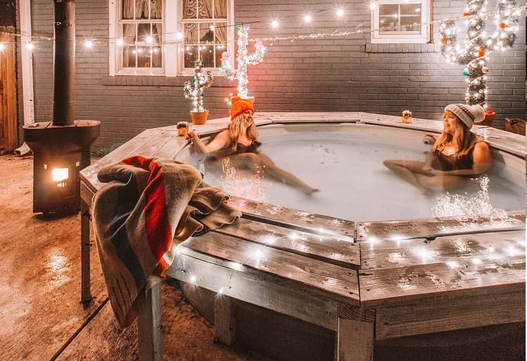 15 Rocking DIY Hot Tubs for Every Backyard