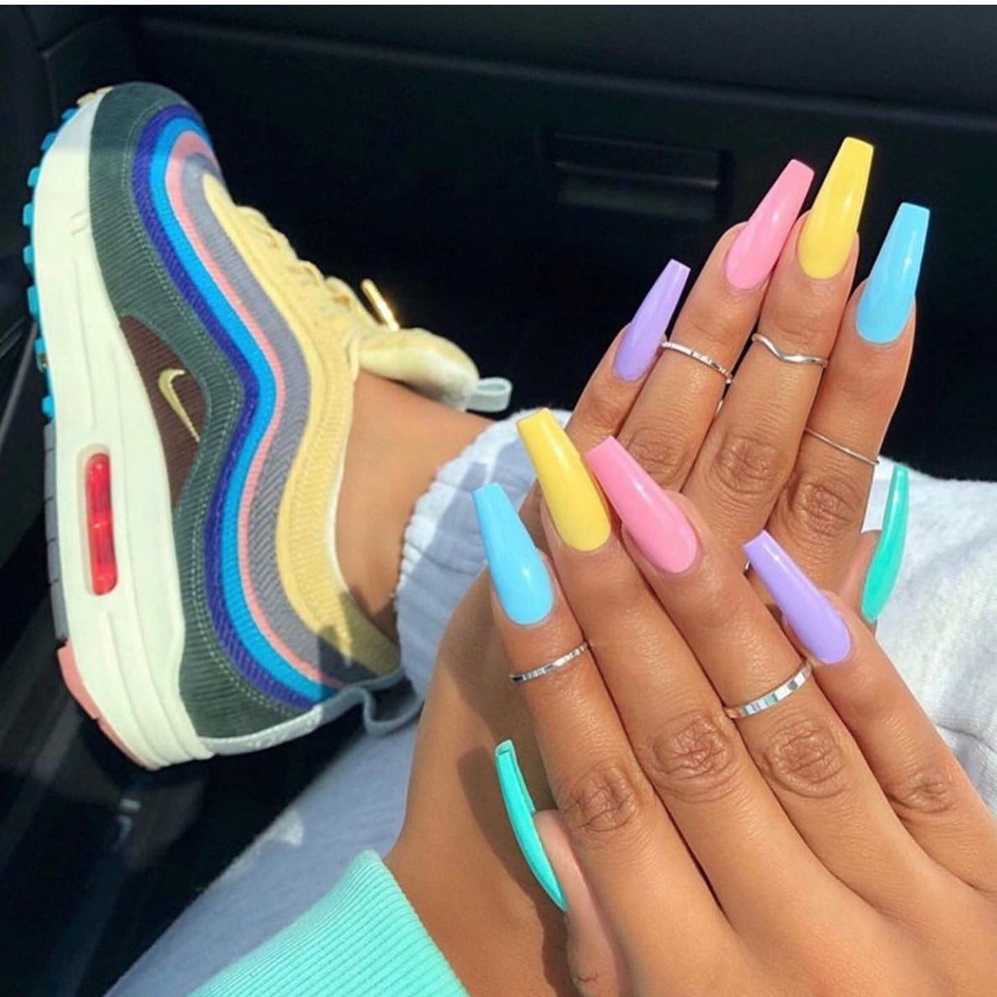 20 Coffin Nail Designs To Match Your Kicks