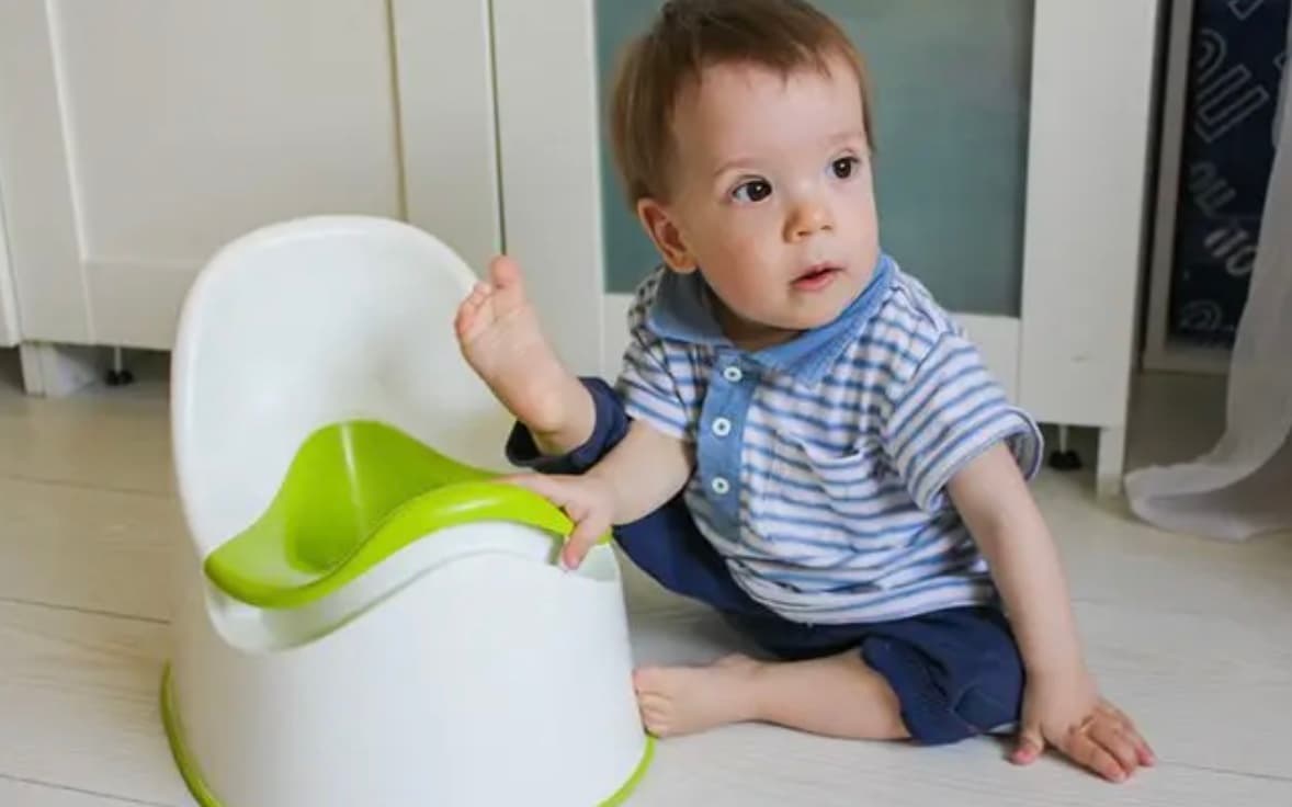 16 Best Tips For Effortless Potty Training Boys
