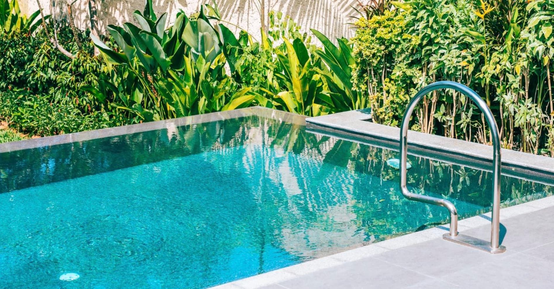 Safe Chemicals to Clean your Pool for the Summer