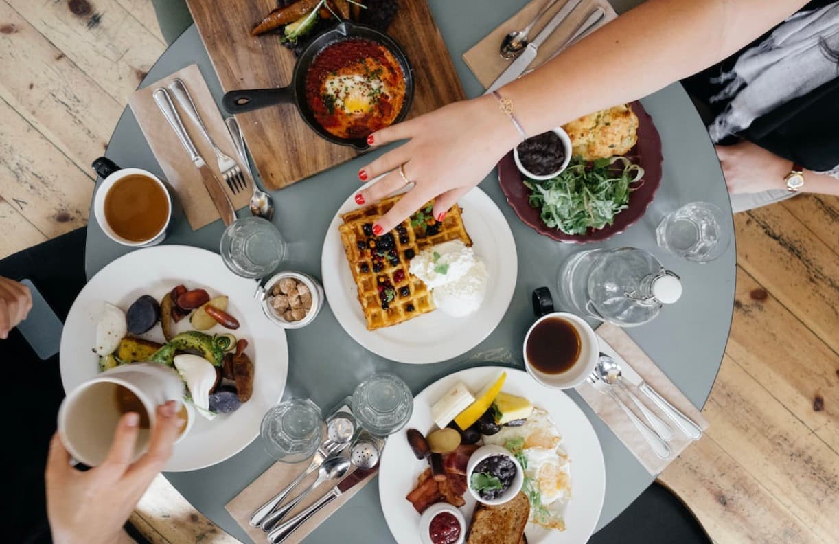 How to Cultivate a Healthy Relationship with Food? Top Tips