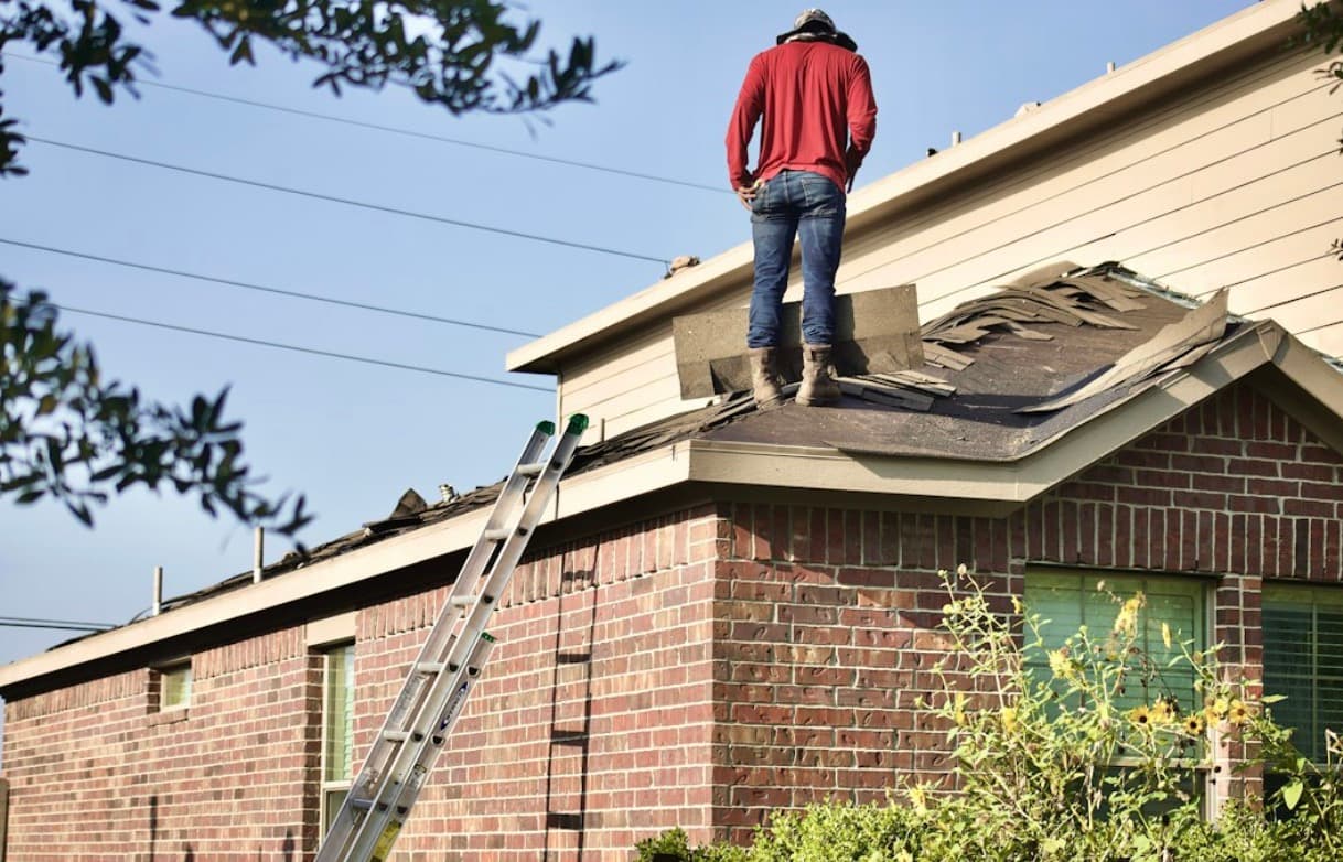 How to Identify Common Roofing Issues