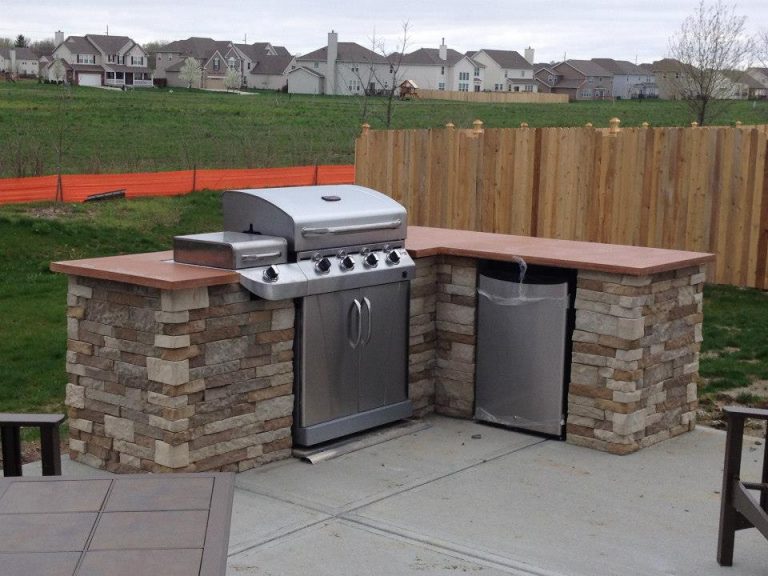 15 Outdoor Kitchens to Build Yourself