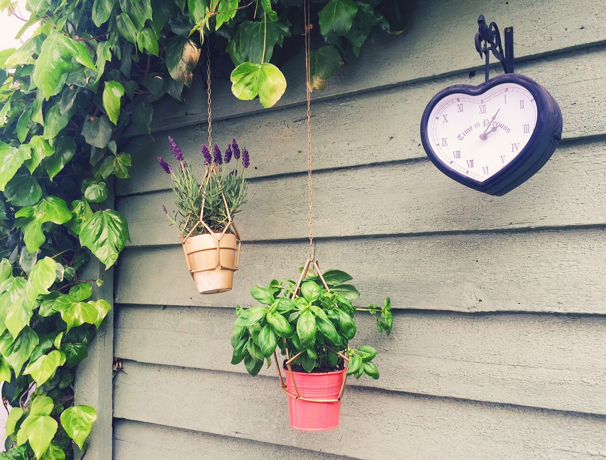 hanging planters geometric planters with plastic straws garden wire and spray paint .melanielissackinteriors