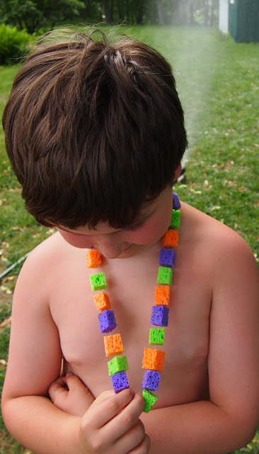 diy beach sponge necklaces kimberlystoney