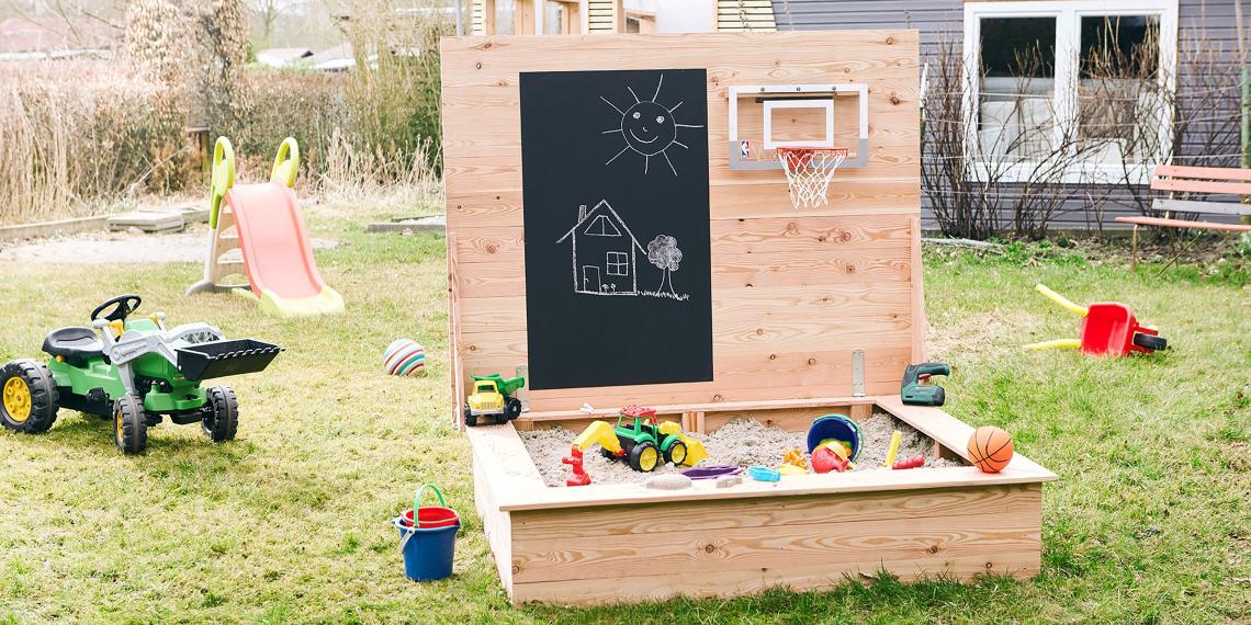 diy sandbox Sandpirt With Chalkboard Lid bosch diy