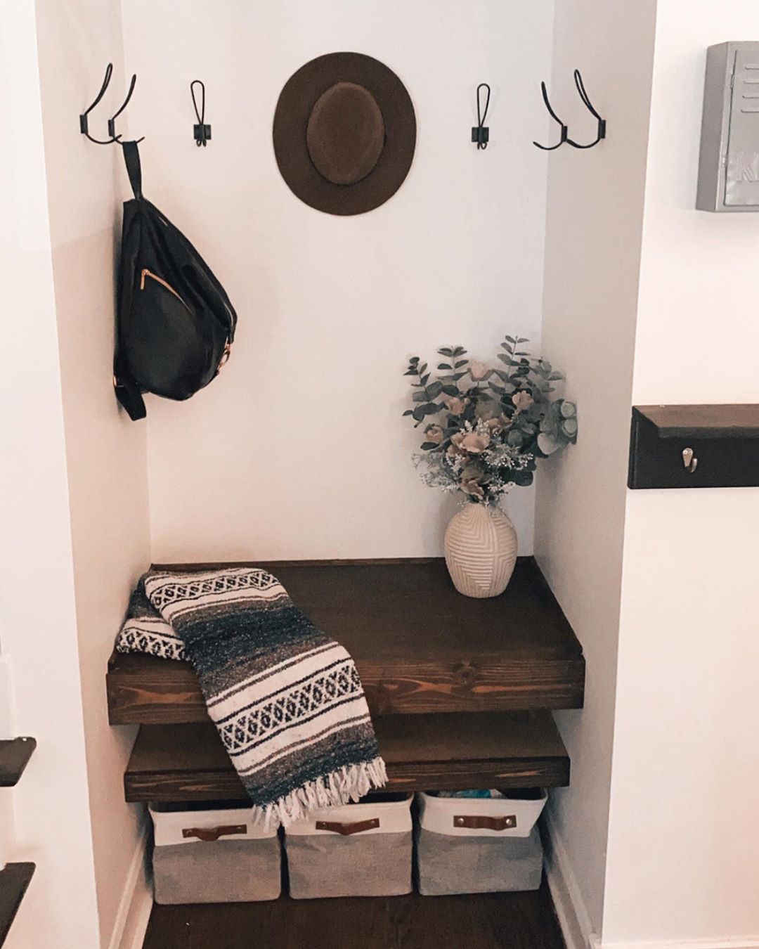 mudroom ideas hole in the wall mudroom CCo9bOyFKoj