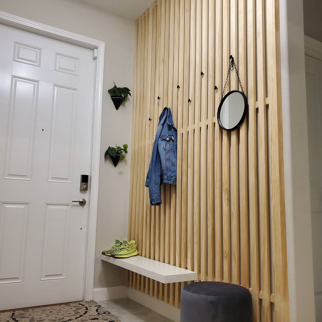 mudroom ideas warm wooden planks mudrom CAWfNT1D2Vq