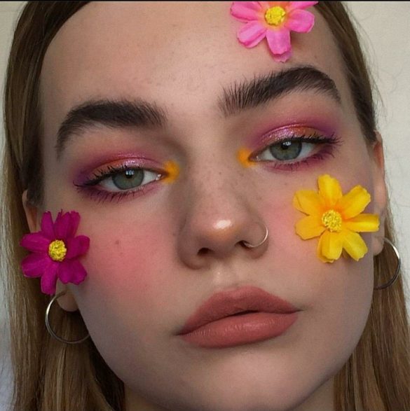 15 Chic Rose-Colored Ideas For Makeup Enthusiasts