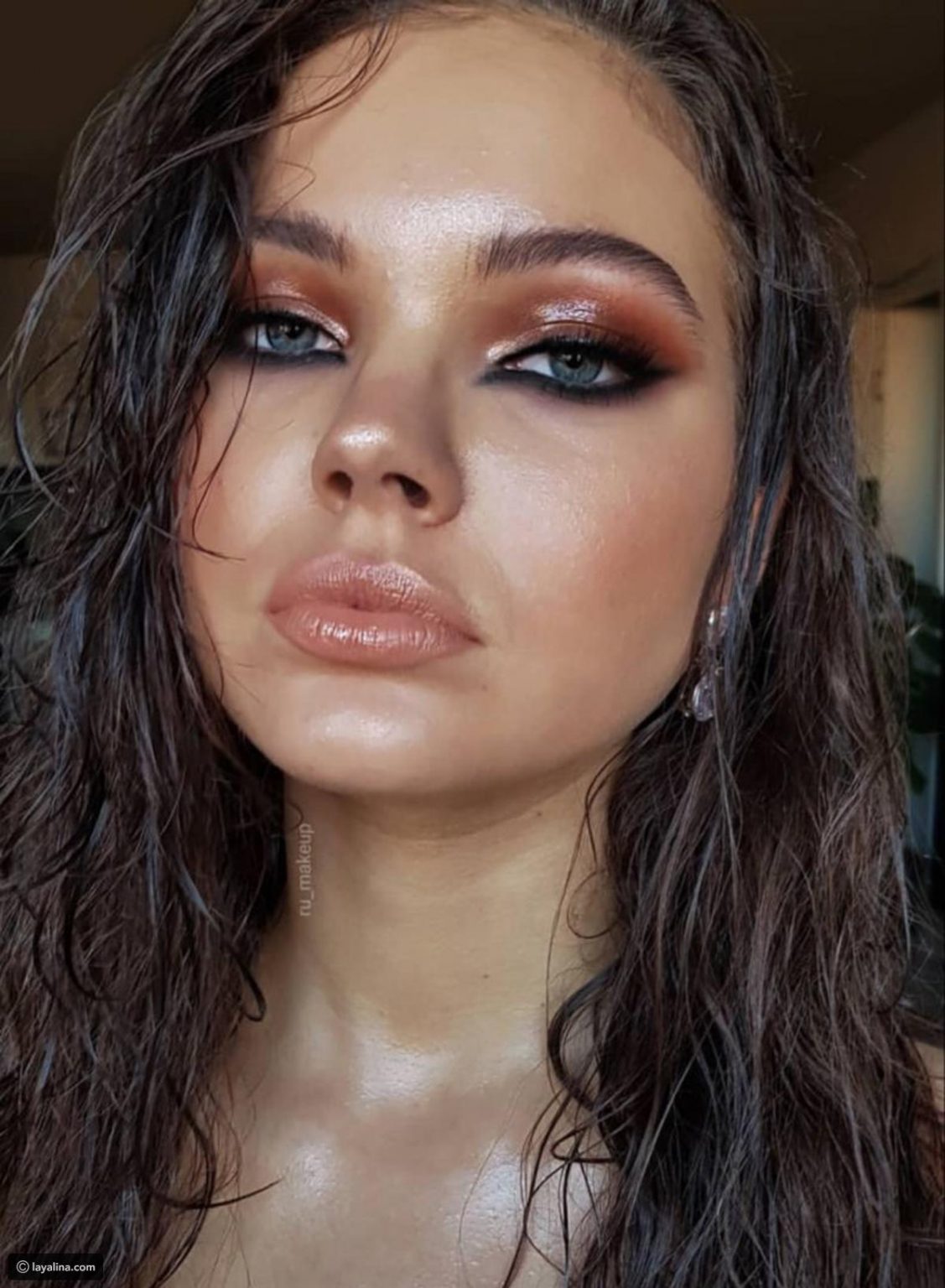 18 Glossy Makeup Ideas For The Glow Addicts