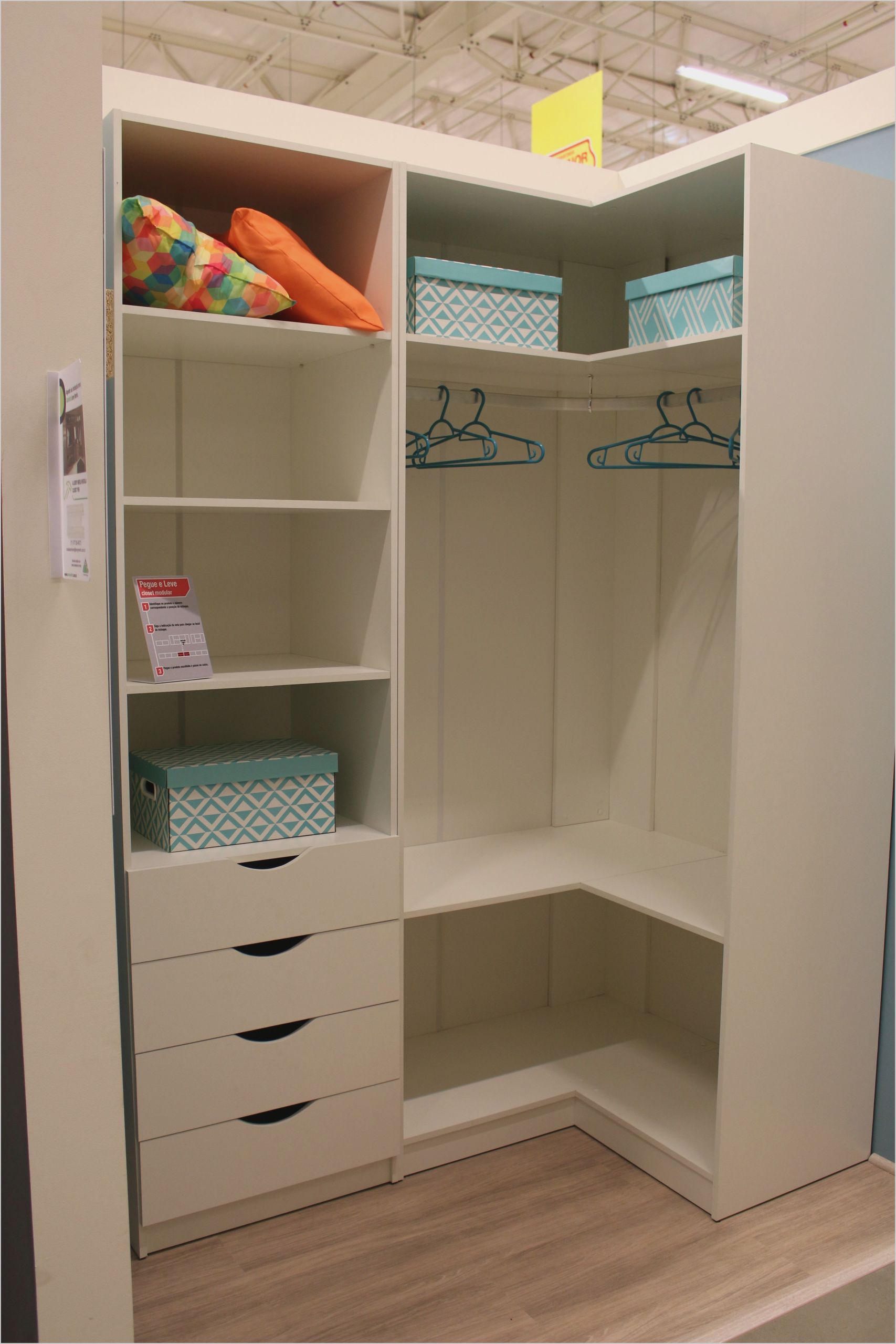 Corner Closet Shelving