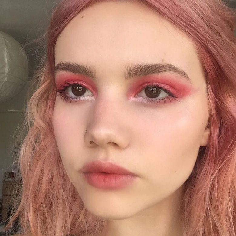 15 Chic Rose-Colored Ideas For Makeup Enthusiasts