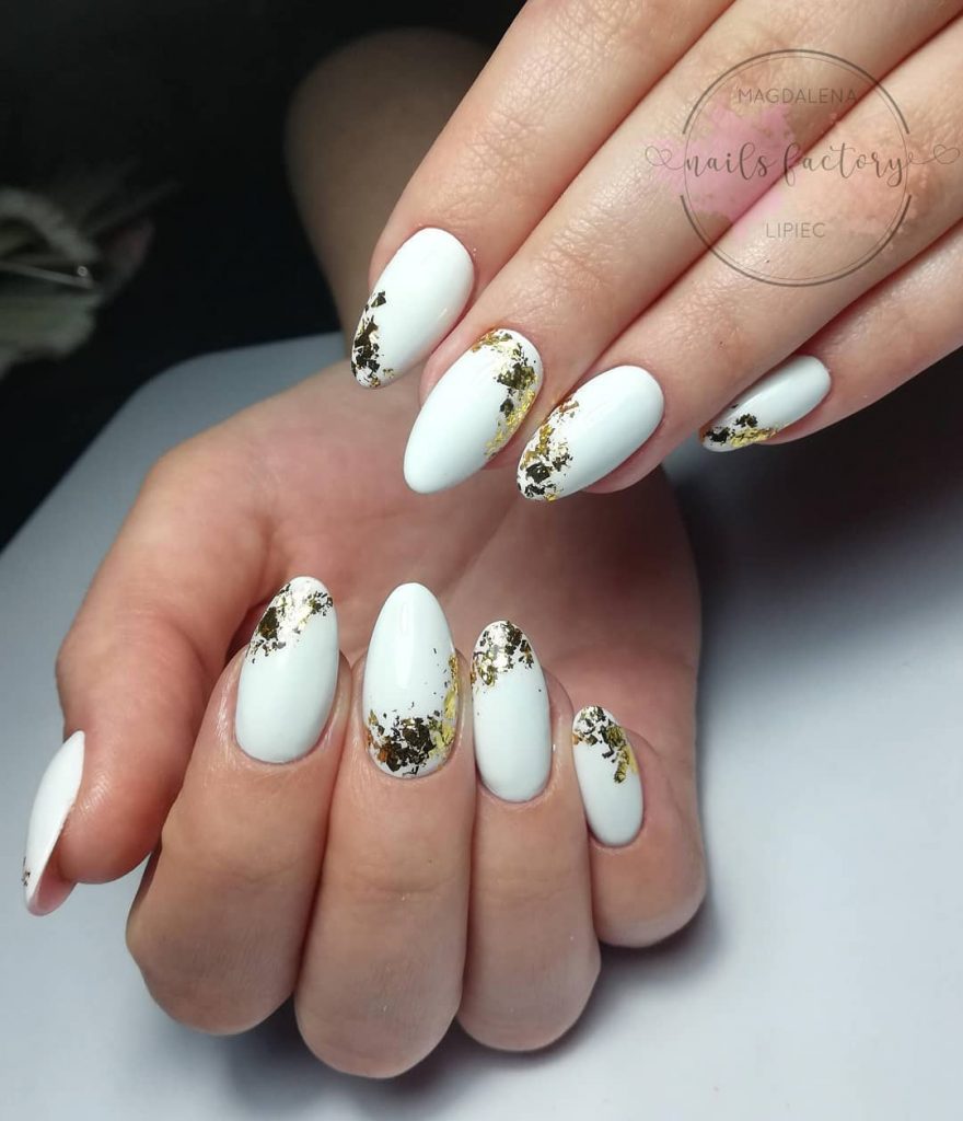 20 Chic Short Nail Designs To Try This Year