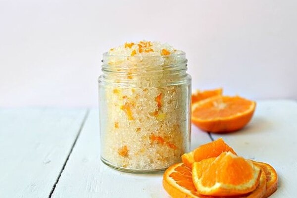 diy orange and almond lip scrub 01