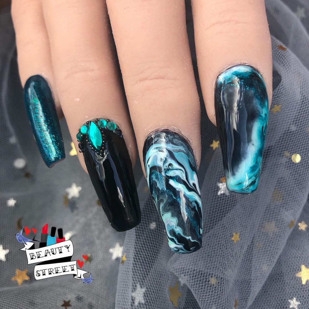 21 Mesmerizing Marble Nail Design For All Nail Shapes