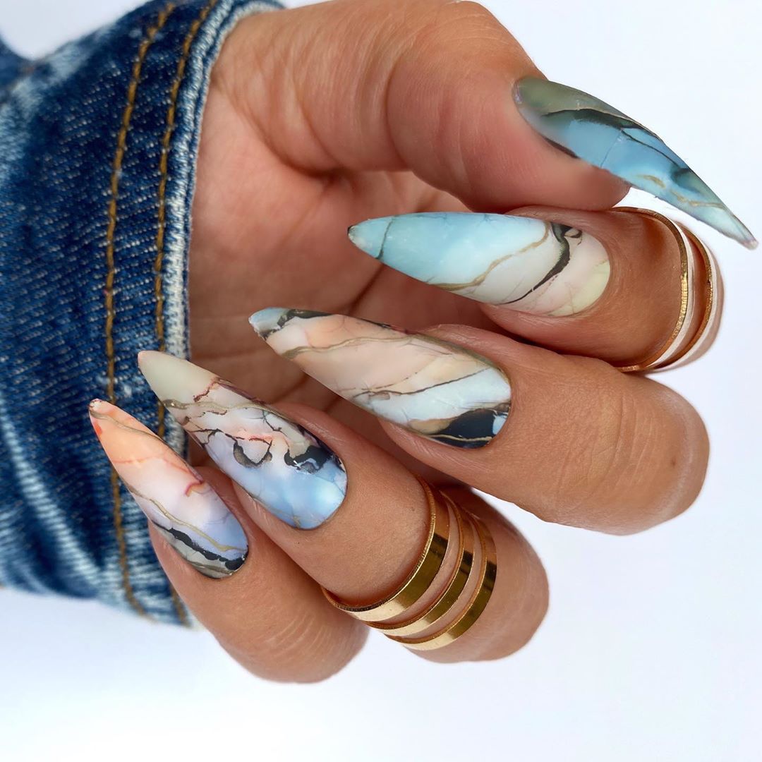 21 Mesmerizing Marble Nail Design For All Nail Shapes