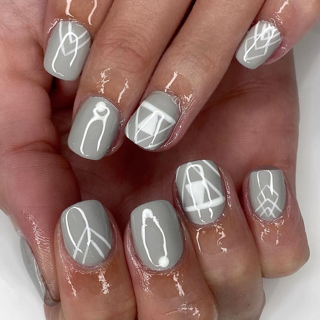 20 Stunning Designs For Short Acrylic Nails In All Shapes