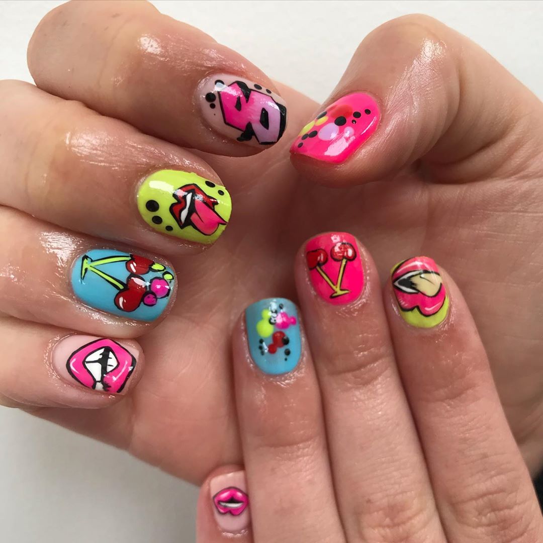 20 Stunning Designs For Short Acrylic Nails In All Shapes