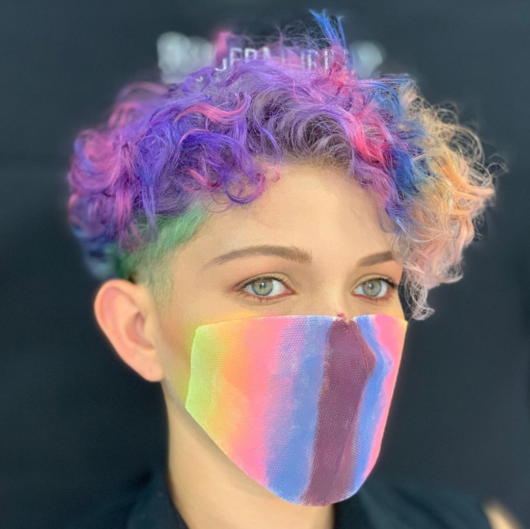 rainbow hair CGkLyNqJvwc