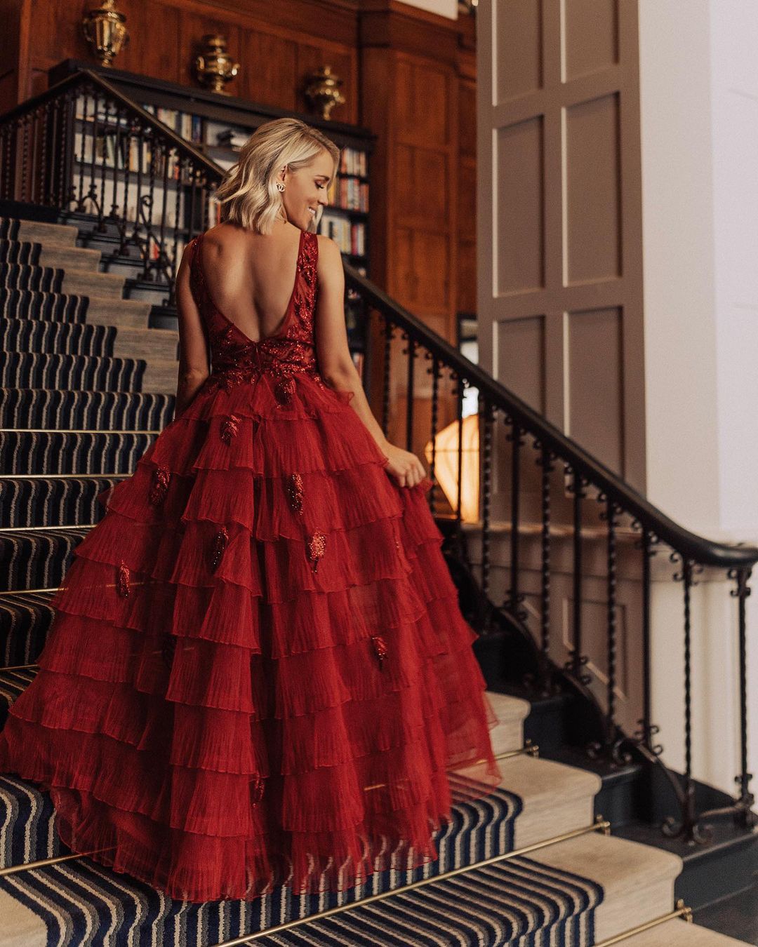 17 Amazing Christmas Outfits To Look Gorgeous This Holiday Season