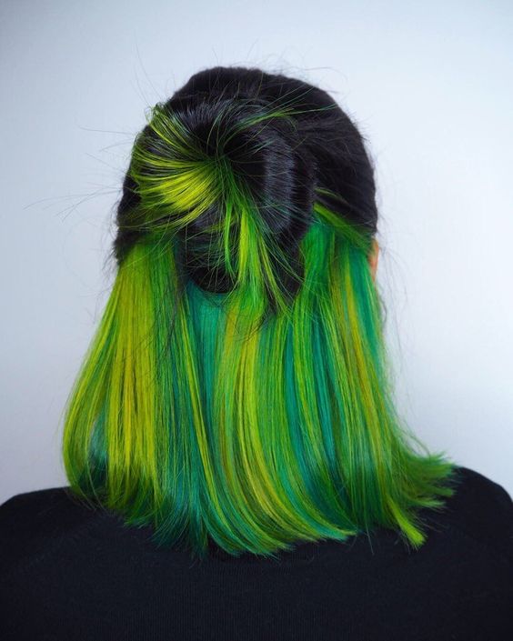 15 Totally Outlandish, High-Fashion Green Hair Looks