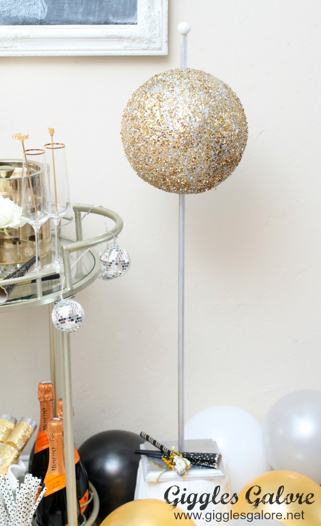 DIY NYE Ball Drop Giggles Galore