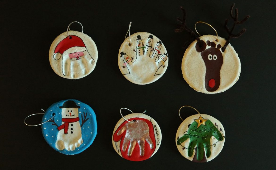 18 DIY Kids Crafts For Spreading The Christmas Cheer