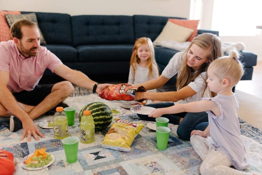 indoorPicnic