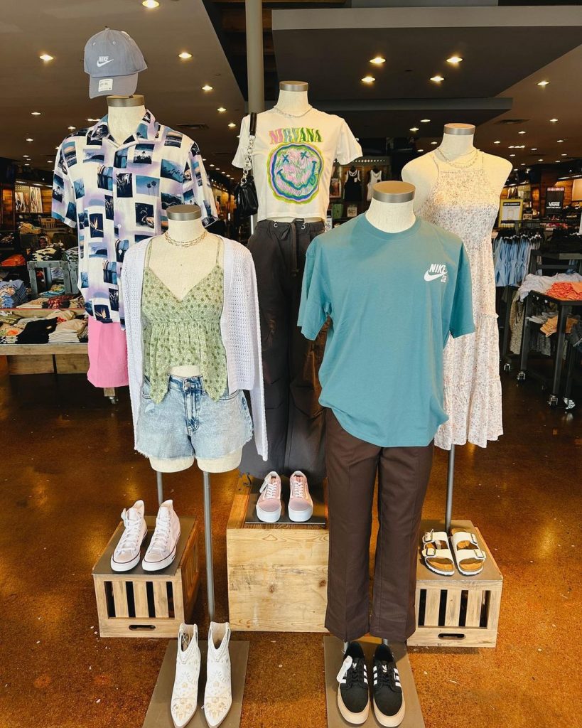 Stores Like Zumiez Best Ways To Express Your Character