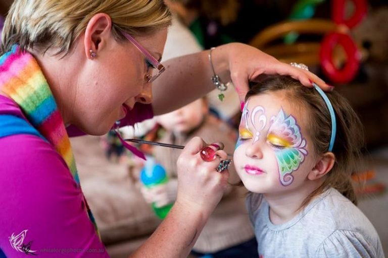 Face Painting For Kids Party Essential Tips For A Colorful Celebration   Facepainting For Kids Party 768x512 