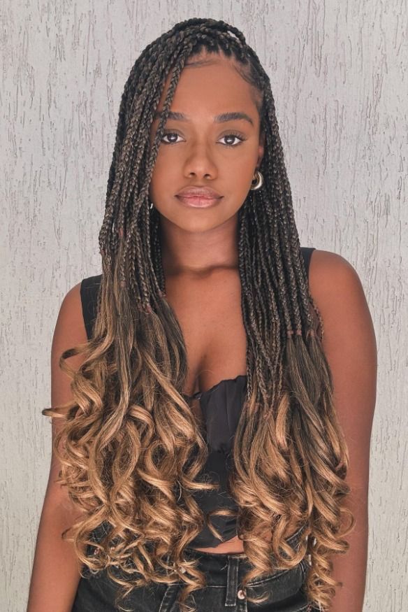 Dark Brown Knotless Braids With Caramel Highlighted Ends