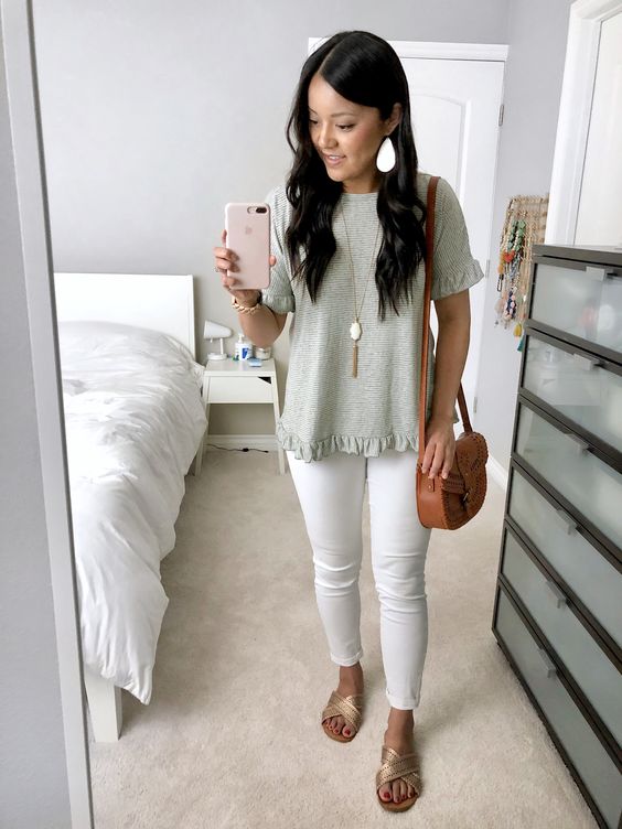 Gray Striped Ruffle Top, White Skinny Jeans And Flats